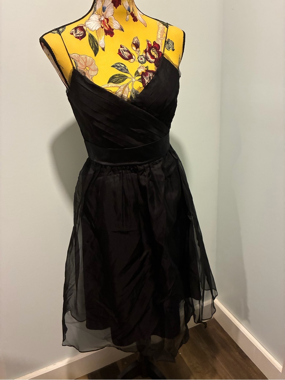 Nine West Silk Chiffon Black Spaghetti Strap Cocktail Party Dress Size 6